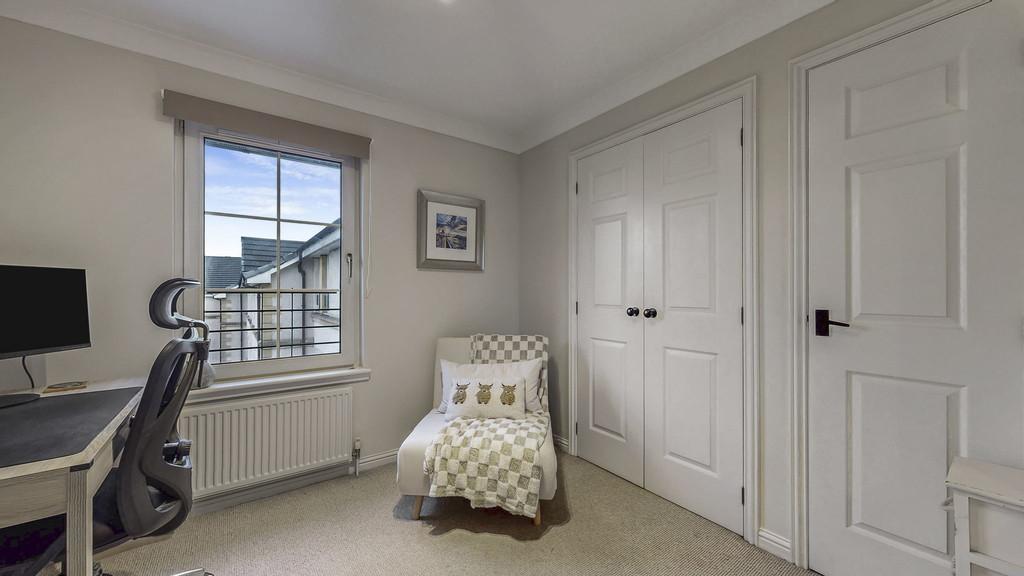 45-web-or-mls-7 Priorwood Court Flat 3.1 25