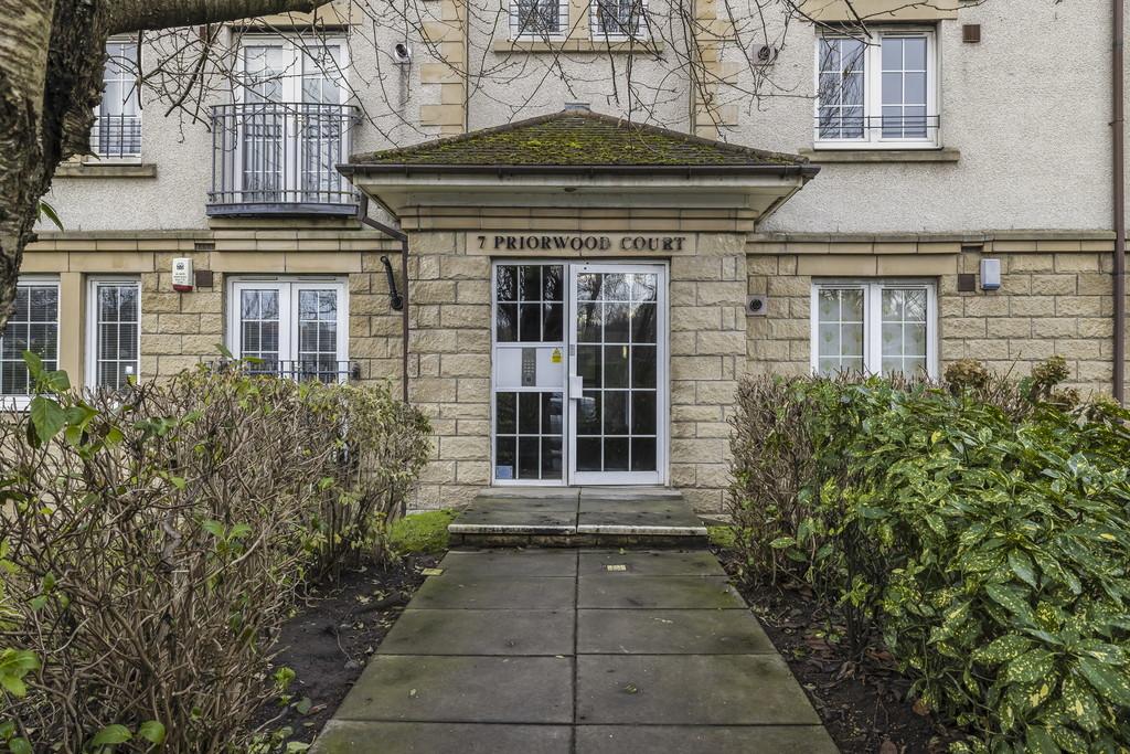 6-web-or-mls-7 Priorwood Court Flat 3.1 8