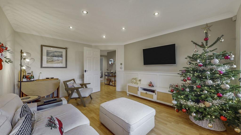 25-web-or-mls-7 Priorwood Court Flat 3.1 22