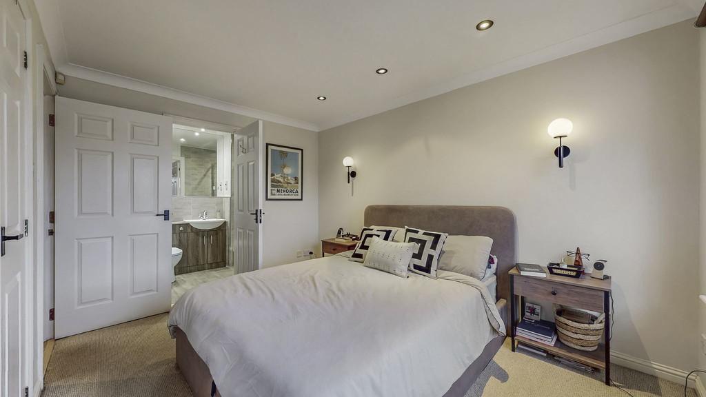 36-web-or-mls-7 Priorwood Court Flat 3.1 21