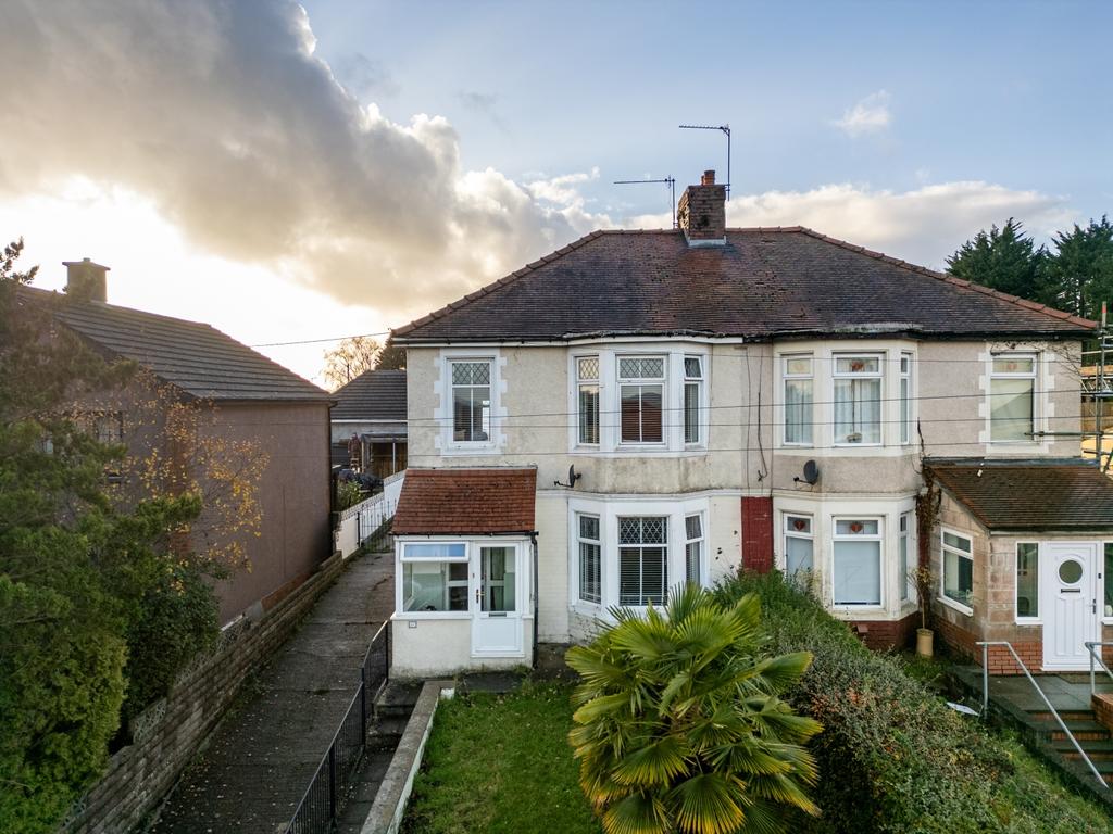 Glasllwch Crescent-1