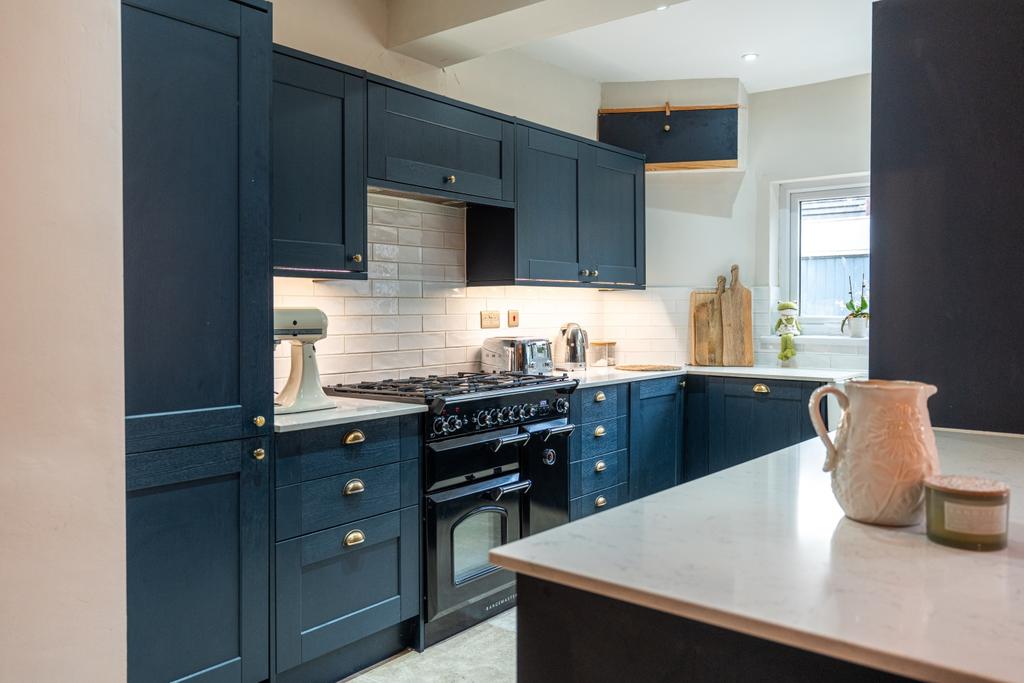 Glasllwch Crescent-18