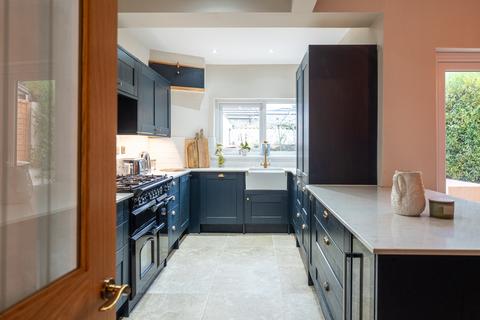 undefined, Glasllwch Crescent, Newport NP10