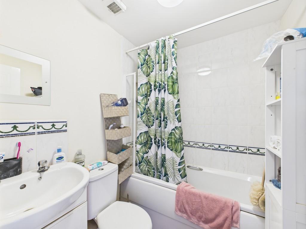 Cam01835 g0 pr0271 still011