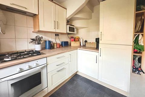 3 bedroom terraced house for sale, Norman View, Leeds LS5