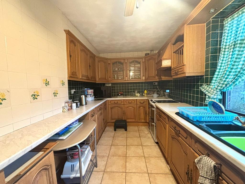 Kitchen 1