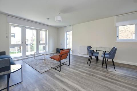2 bedroom flat to rent, at Manchester, Iris House  1, Plum Mews SW17