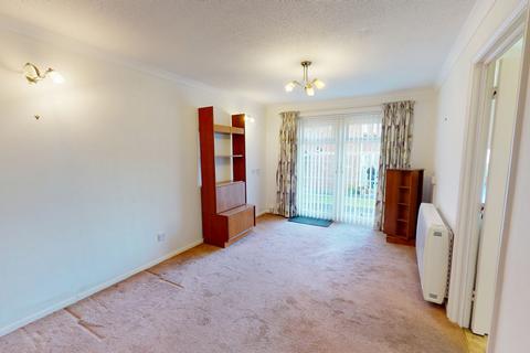 2 bedroom ground floor flat for sale, Home Farm Court