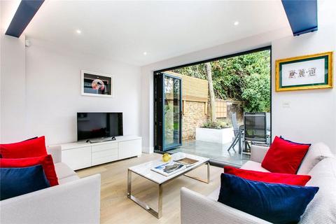 undefined, St Quintin Gardens, London W10