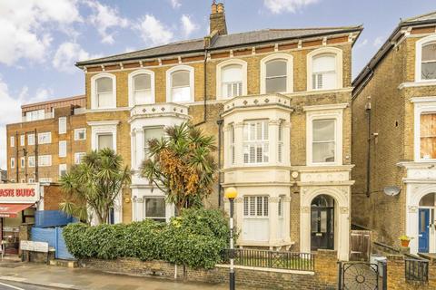 undefined, St Quintin Gardens, London W10