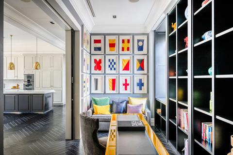 undefined, Bedford Street, Covent Garden WC2