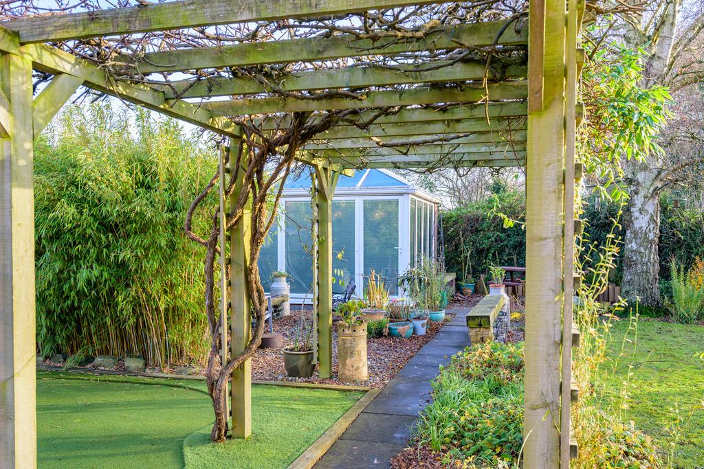Trellis Arbour