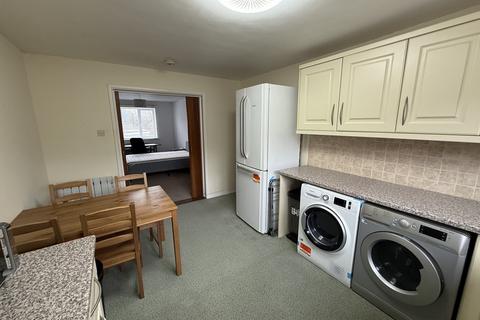 2 bedroom apartment to rent, Quarry Court, Falmouth TR11
