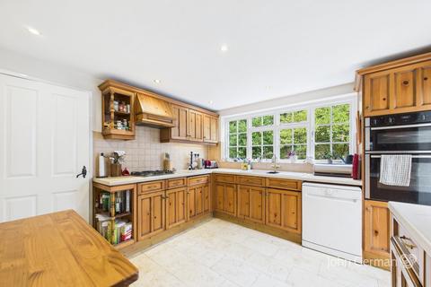 undefined, Hay Lane, Longdon Green