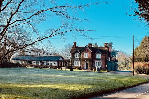 4 bedroom detached house for sale, Hay Lane, Longdon Green