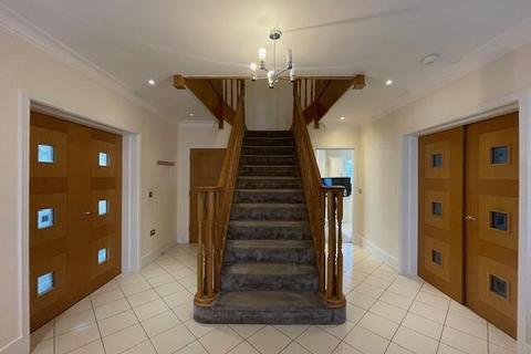 5 bedroom detached house to rent, Augustus Close,  Stanmore,  HA7