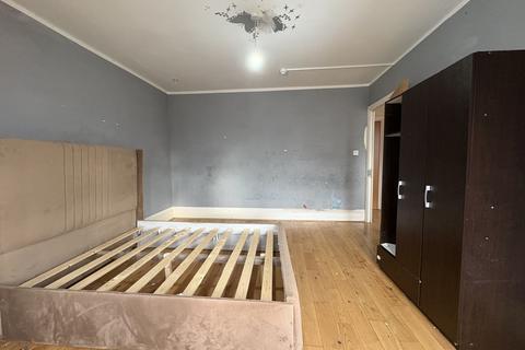 House share to rent, Upsdell Avenue, London N13