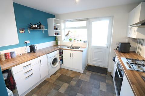 2 bedroom terraced house to rent, 102 Rockford Avenue