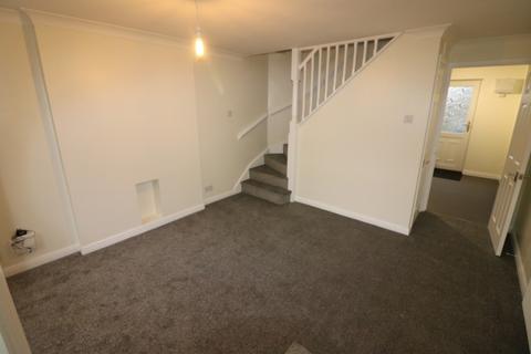 2 bedroom semi-detached house to rent, 9 Hellyers Court