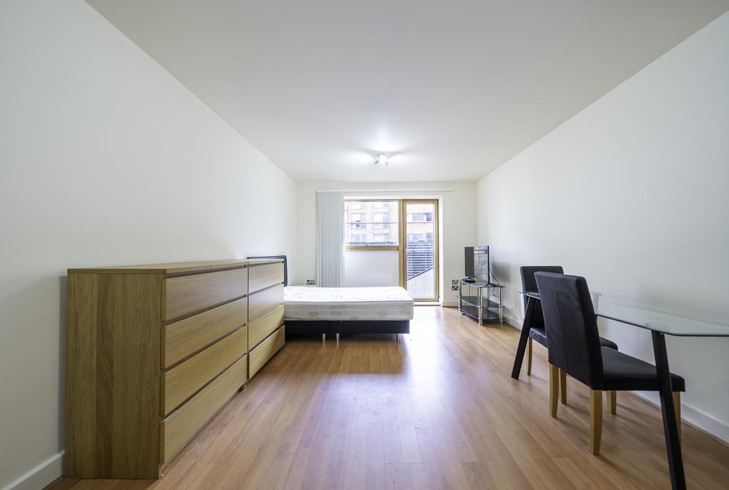 Avery Property00009