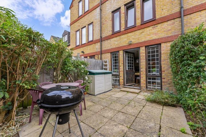 Chpk1555825 large-8-09 jpg