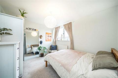 undefined, Overton Road, London SW9