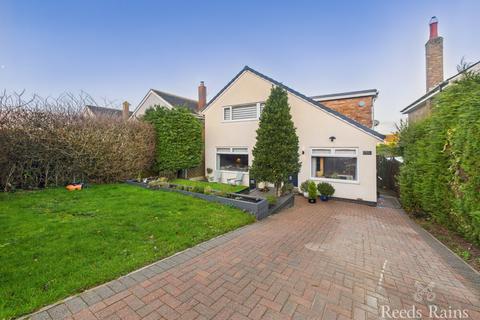 4 bedroom detached house for sale, Sea View Crescent, North Yorkshire YO11