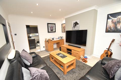 3 bedroom flat for sale, Househillmuir Road, Priesthill, Glasgow, G53 6LG