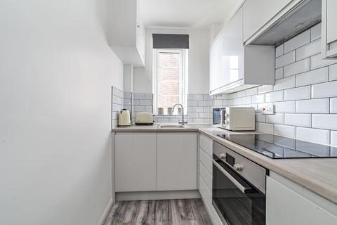 undefined, Elmers End Road