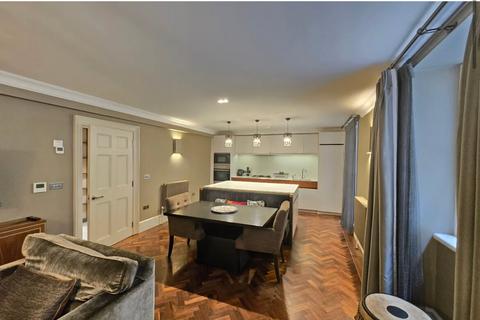 undefined, Buckingham Street, London  WC2N