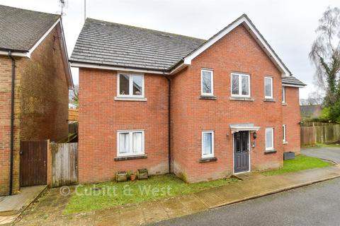 2 bedroom ground floor flat for sale, The Glade, Storrington, Pulborough, West Sussex