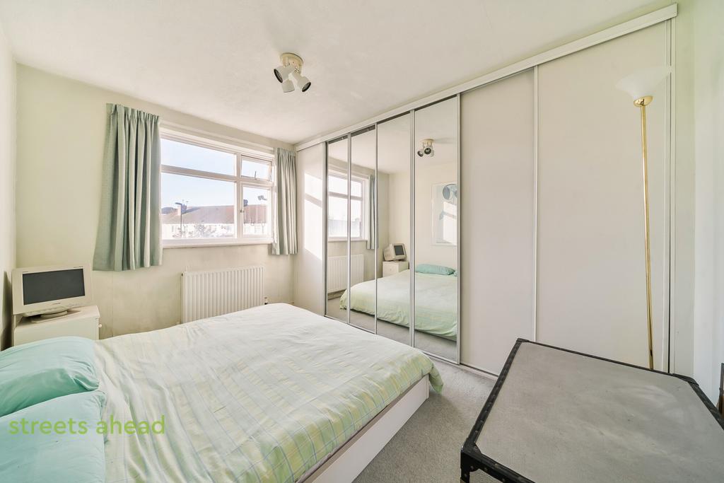 Bef4e4bc-873d-40f...