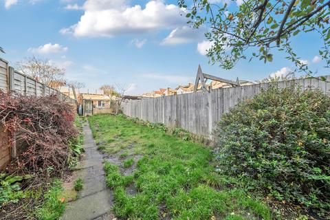 2 bedroom semi-detached house for sale, Canterbury Road, Croydon, CR0