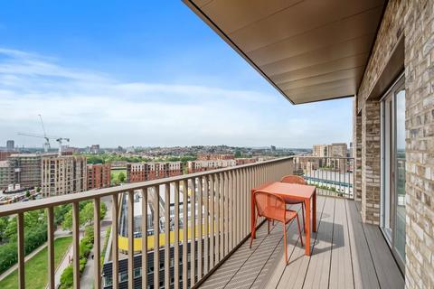 undefined, Caversham Road