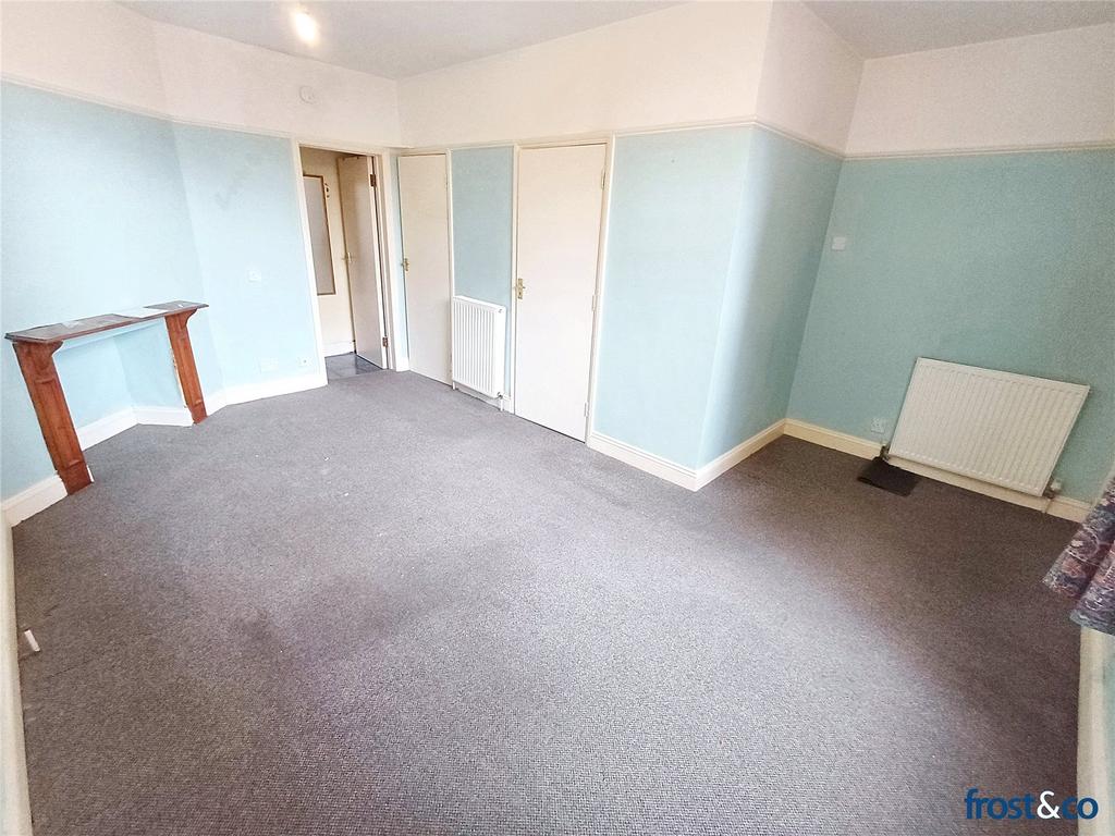 Living Room/Bedroom