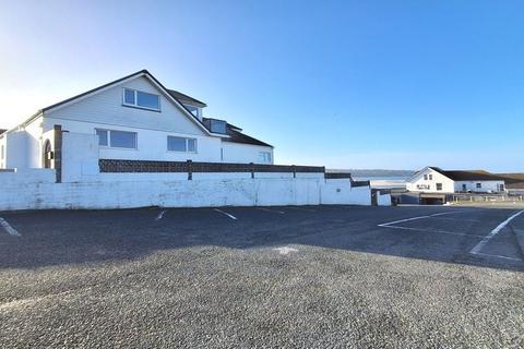 3 bedroom semi-detached house to rent, Phillack, Hayle TR27