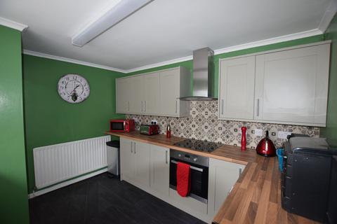 undefined, Room 5