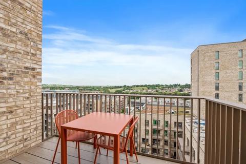 undefined, Caversham Road