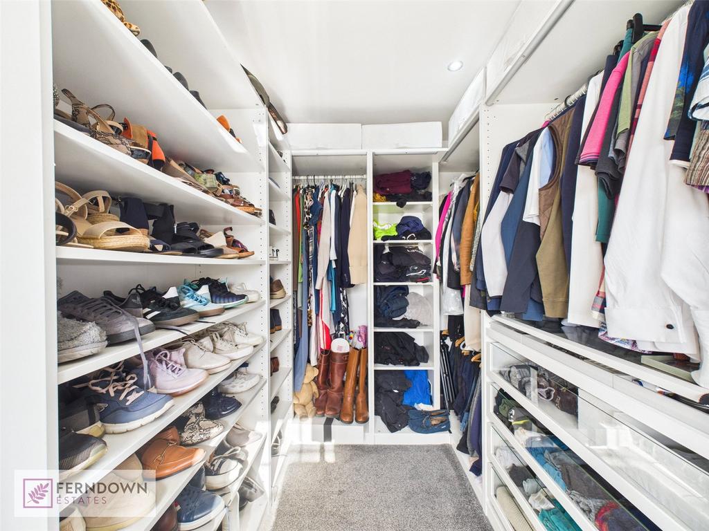 Walk In Wardrobe
