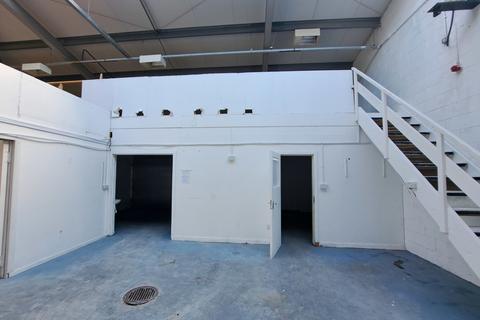 Industrial unit to rent, 32-36 Allerdyce Dr Glasgow G15 6RY