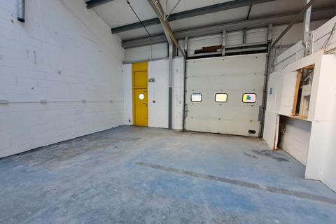 Industrial unit to rent, 32-36 Allerdyce Dr Glasgow G15 6RY