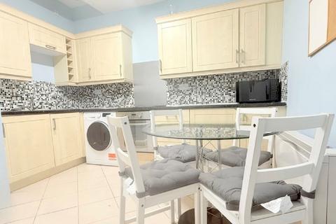 4 bedroom house to rent, Nottingham NG7