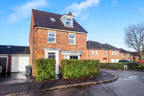 4 bedroom detached house for sale, Bowen Way, Coulsdon