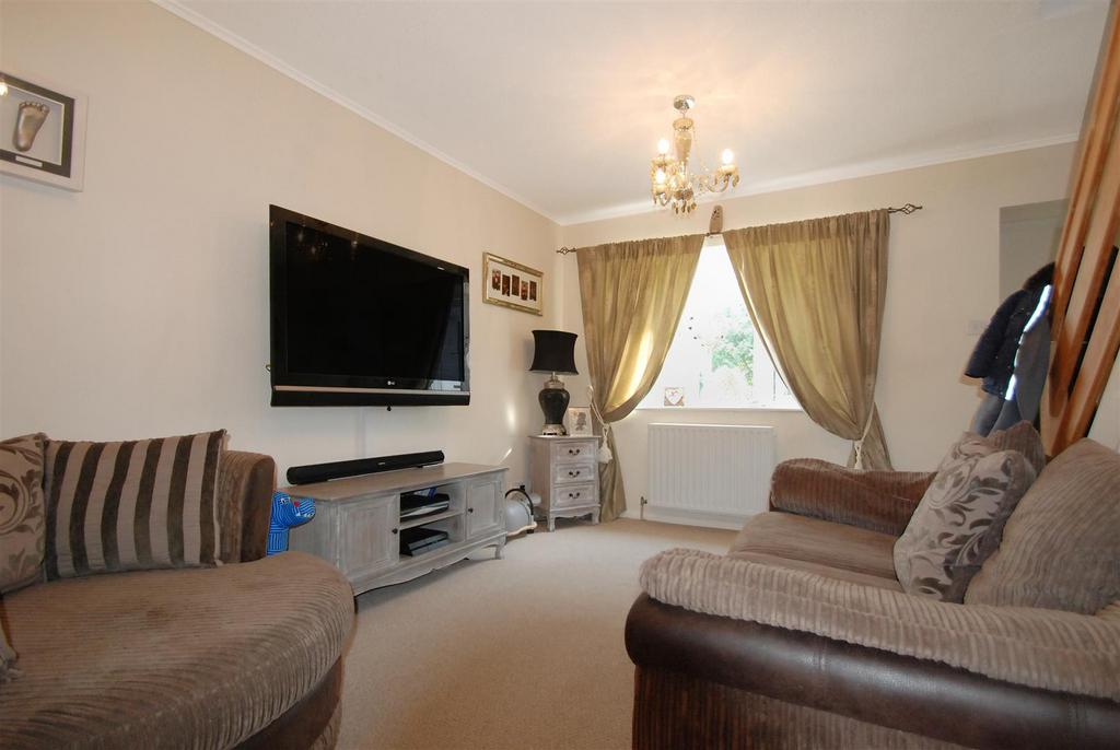 Living Room 2.jpg