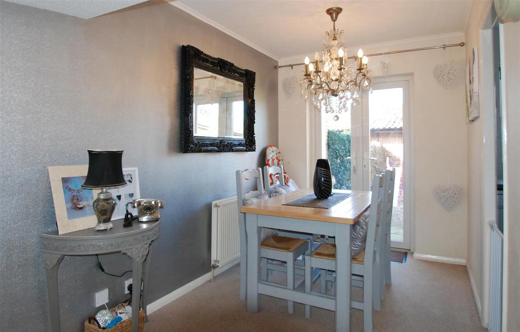 Dining Area.jpg