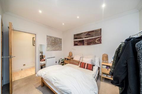 undefined, Middlesex Street, London E1