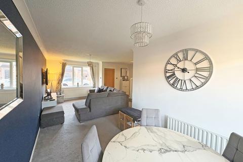 3 bedroom semi-detached house for sale, Fagans Way, Skegness, Lincolnshire, PE25 3NE