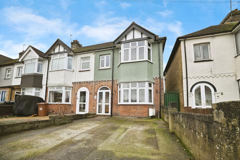 3 bedroom end of terrace house for sale, Beresford Avenue, Rochester ME1