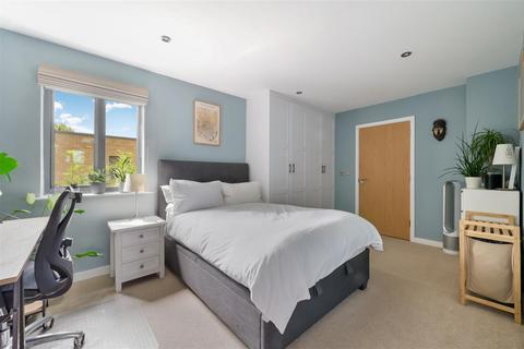 undefined, Milner Road, Wimbledon SW19