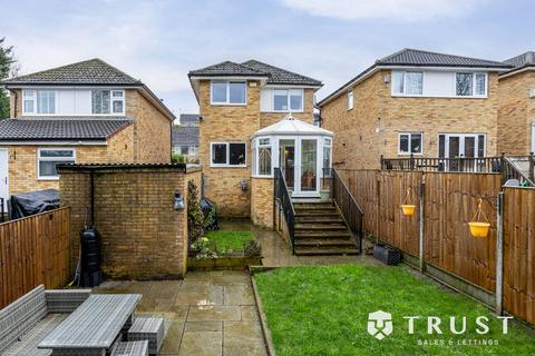 3 bedroom detached house for sale, Hall Park Avenue, Liversedge, WF15